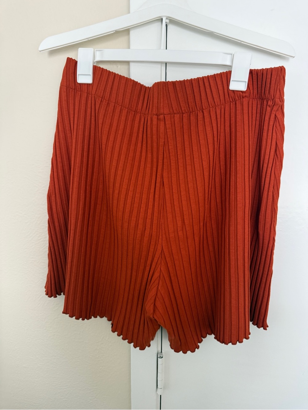 Simon Miller Ribbed Shorts - Picture 3 of 4